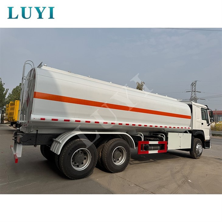 Sinotruk HOWO 6x4 Oil Tank Truck Transportation Truck suppliers